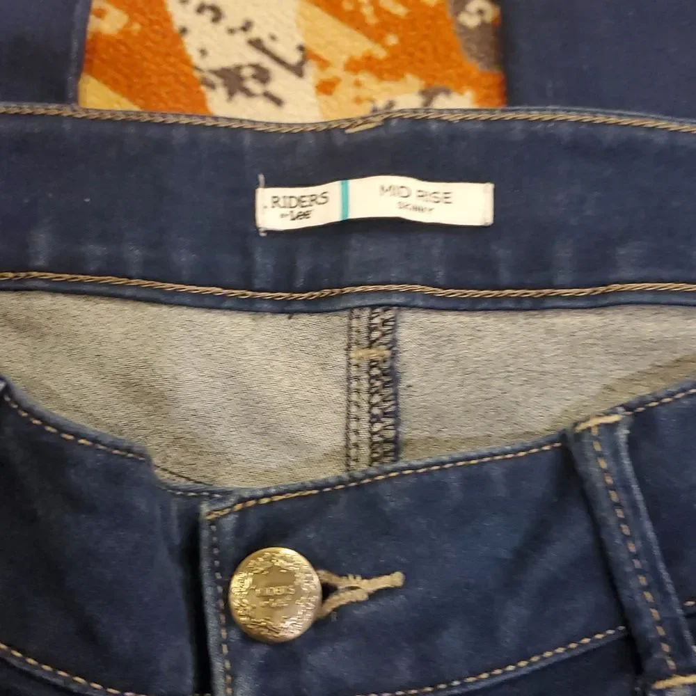 Lee Riders Women's Midrise Skinny Jeans with Premium Stretch Fabric‎
